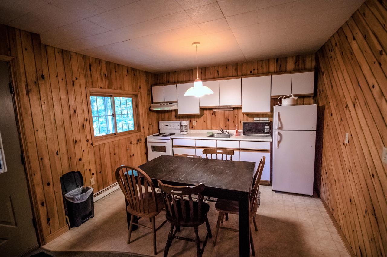 High Falls Bay Cottages, Camping & Waterpark Resort