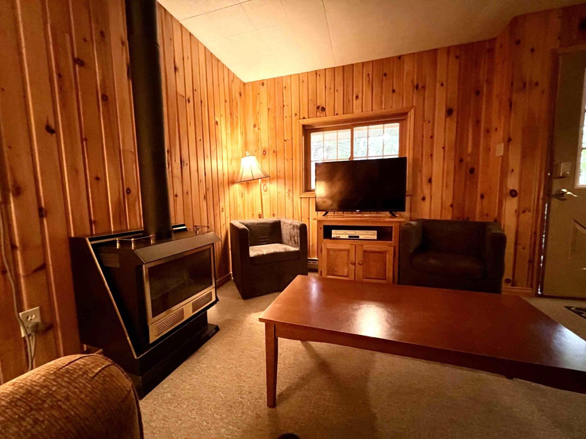 Resort High Falls Bay Cottages, Camping & Waterpark Bracebridge