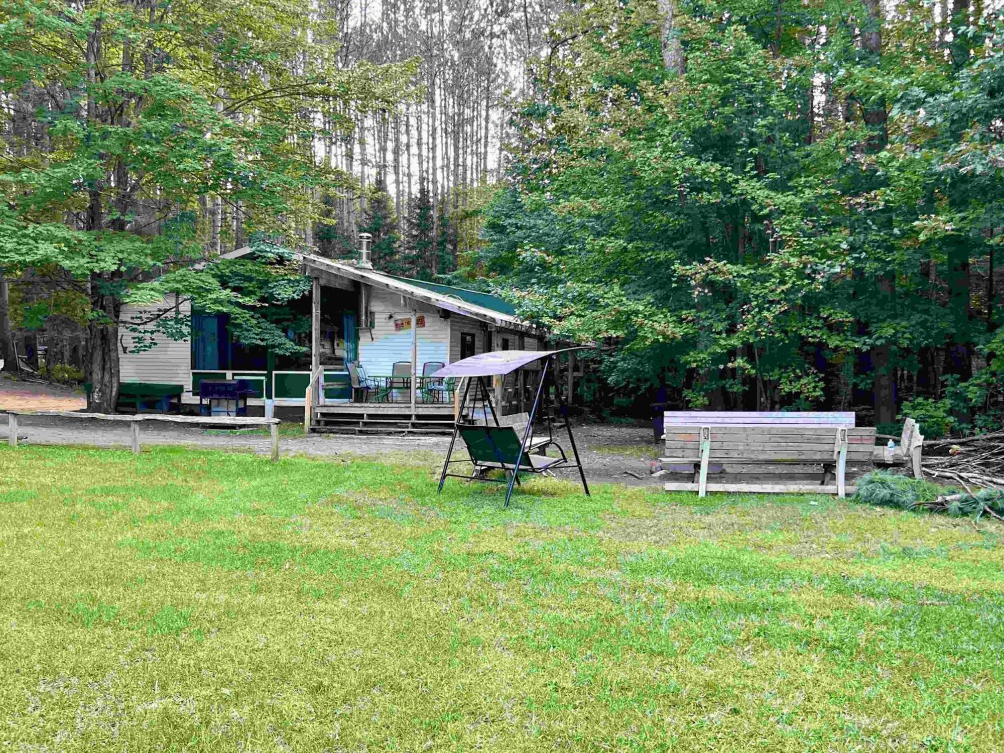 High Falls Bay Cottages, Camping & Waterpark 2* Bracebridge