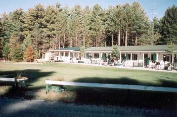 Resort High Falls Bay Cottages, Camping & Waterpark Bracebridge