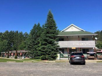 Resort High Falls Bay Cottages, Camping & Waterpark Bracebridge