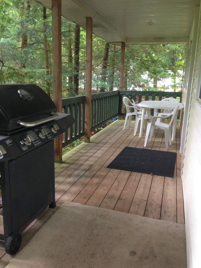 High Falls Bay Cottages, Camping & Waterpark